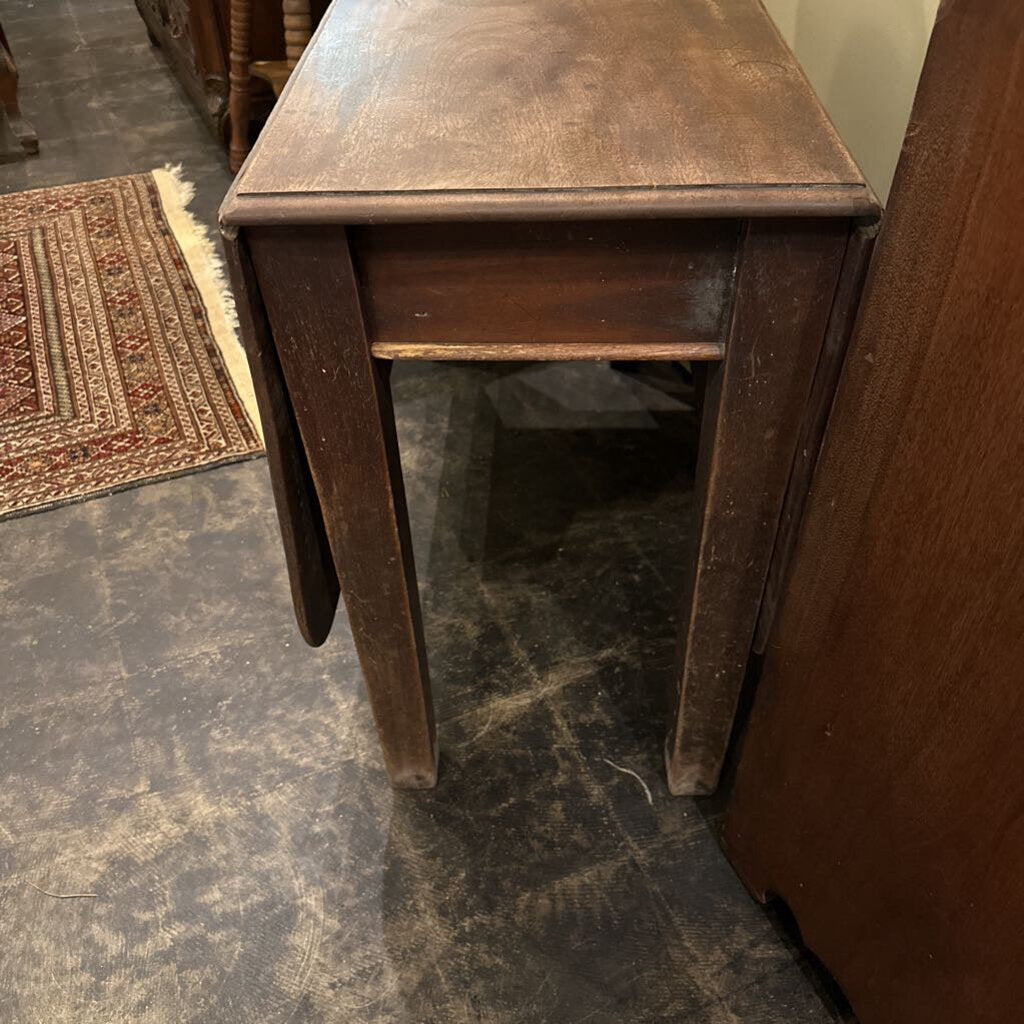 EUROPEAN DROP LEAF TABLE