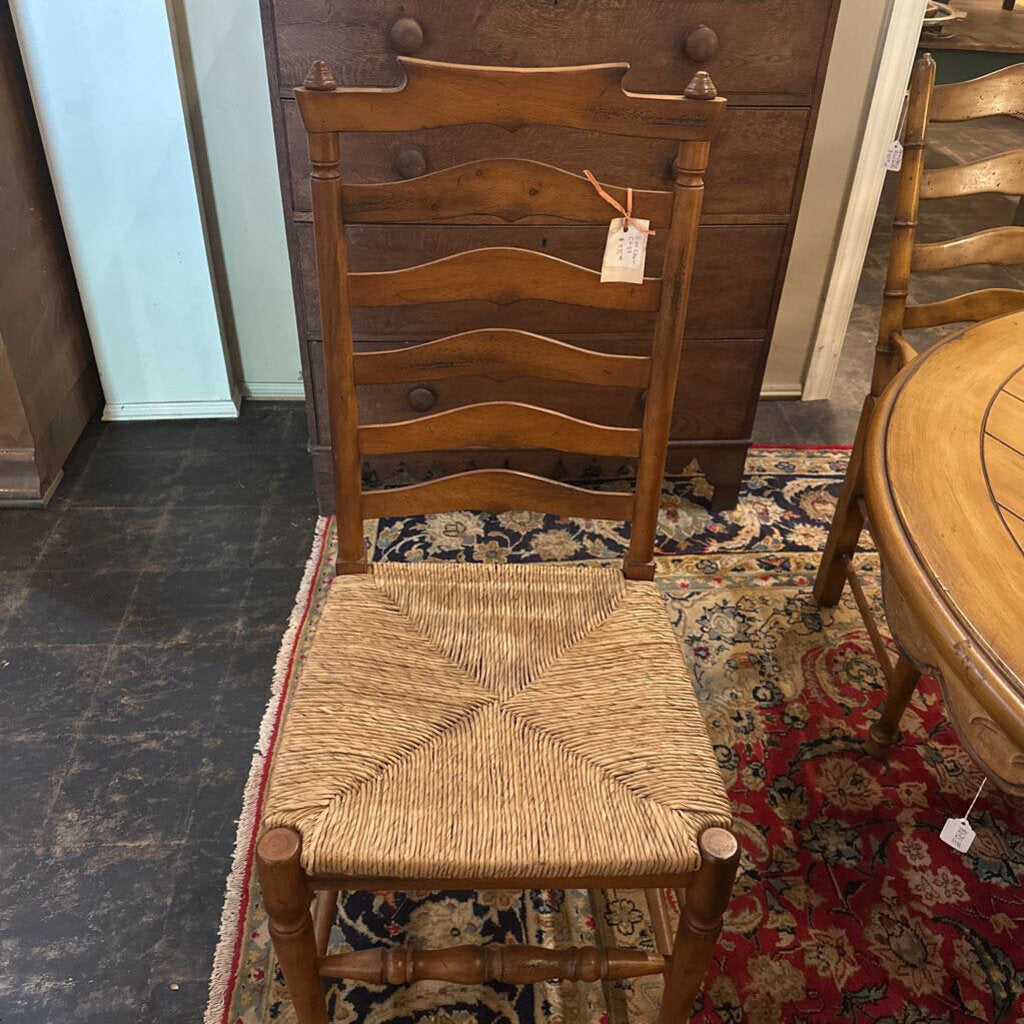 RUSH SEAT SIDE CHAIR