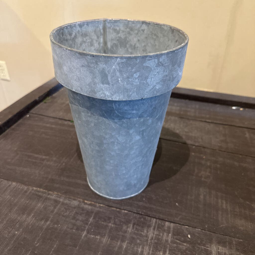 GALVANIZED POT