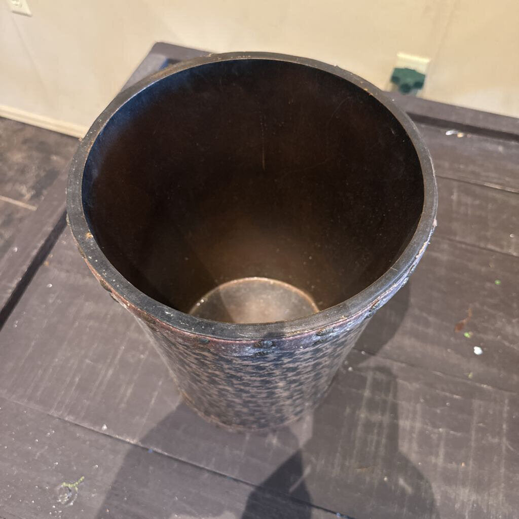 DECORATIVE CONTAINER