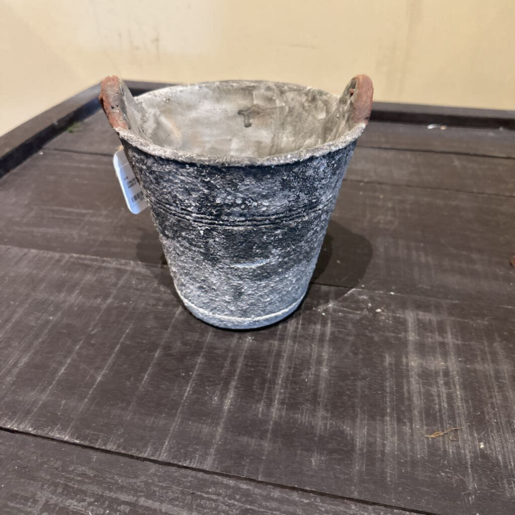 CONCRETE PAIL WITH METAL HANDLE