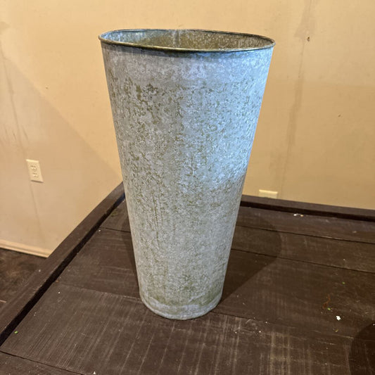 METAL FLOWER BUCKET