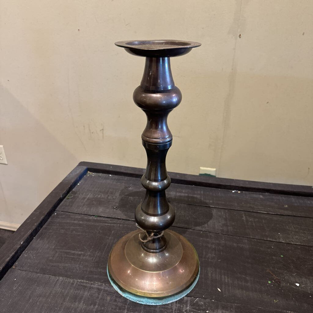 METAL CANDLE HOLDER