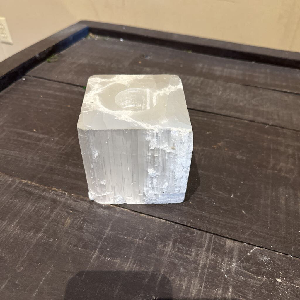 ROCK CRYSTAL VOTIVE