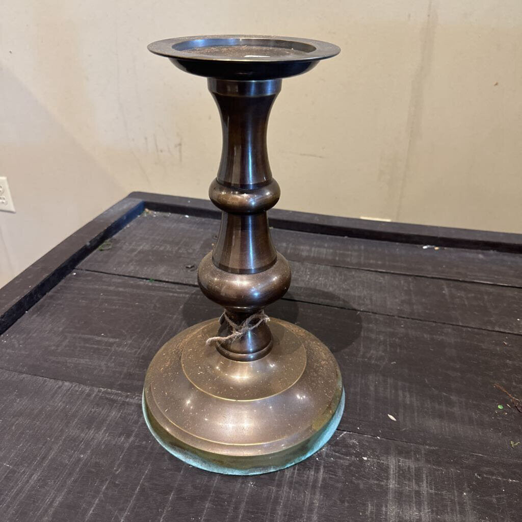 METAL CANDLE HOLDER
