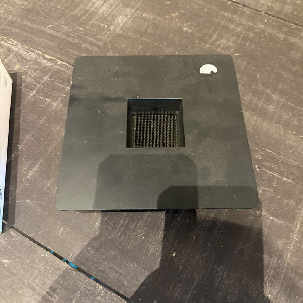 METAL FLOWER FROG IN ORIGINAL PACKAGE
