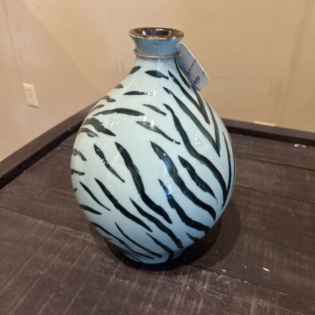 ANIMAL PRINT CERAMIC VASE