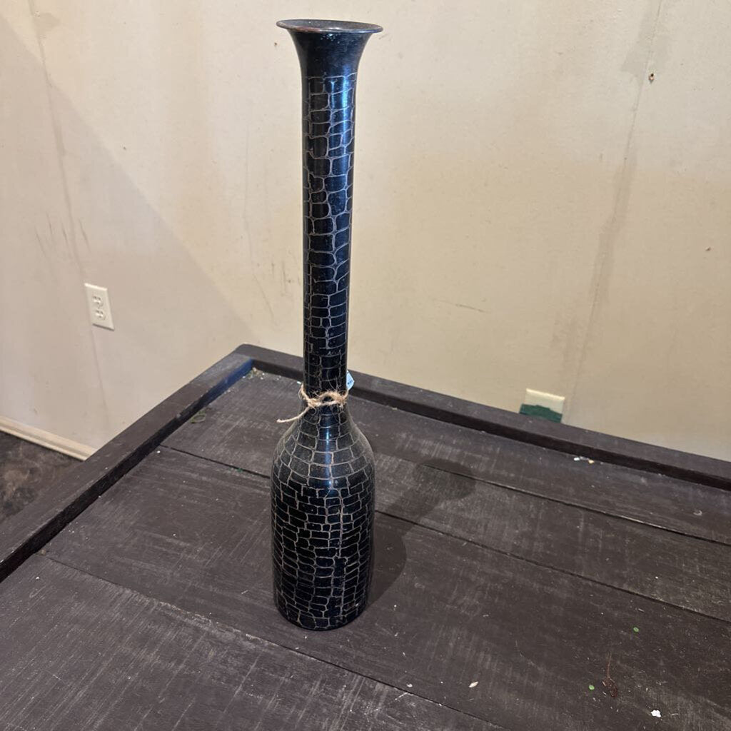 ANIMAL PRINT METAL LONG NECK VASE