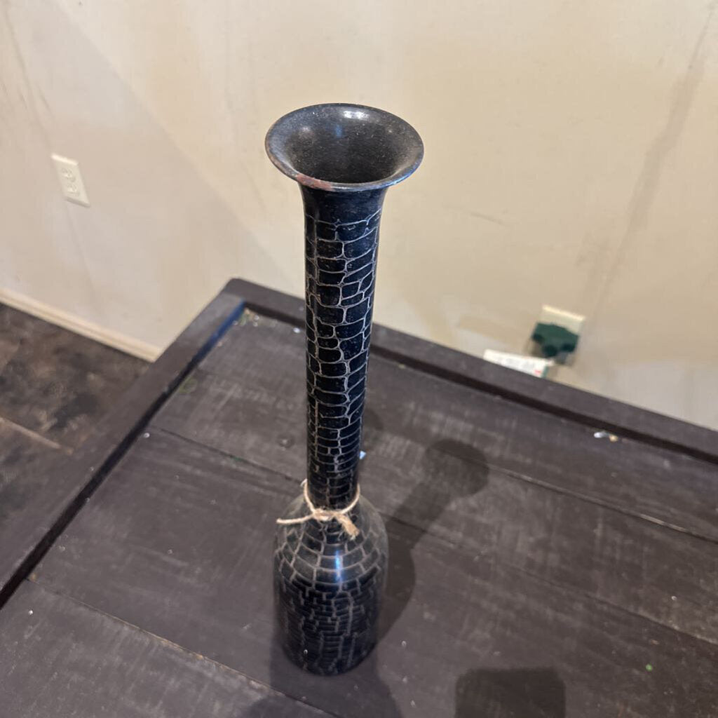 ANIMAL PRINT METAL LONG NECK VASE