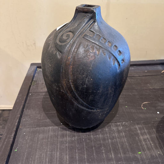 DECORATIVE POT