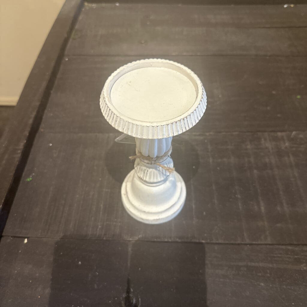 WOODEN CANDLE HOLDER
