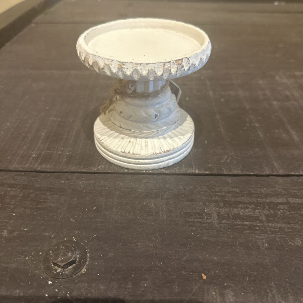 WOODEN CANDLE HOLDER