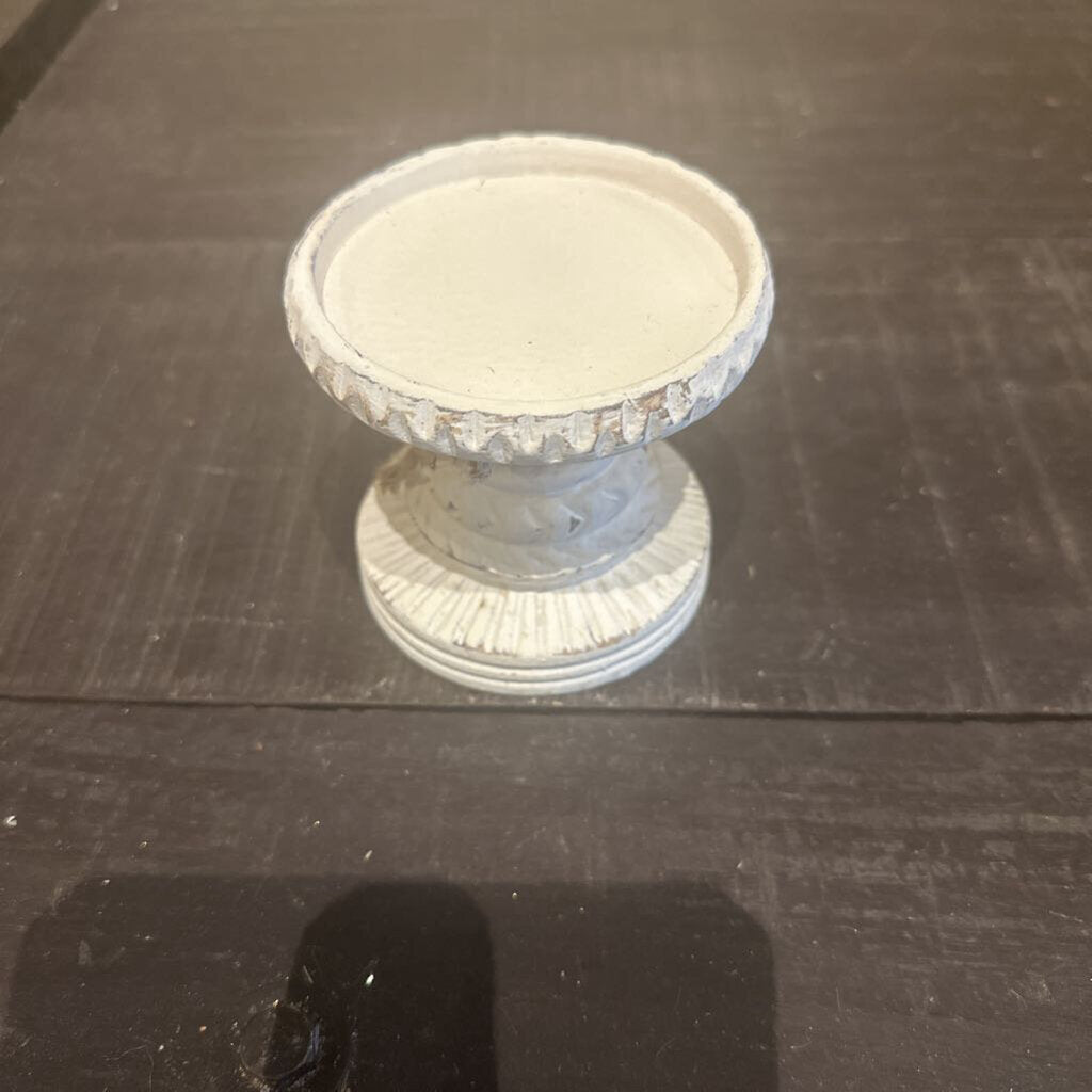 WOODEN CANDLE HOLDER