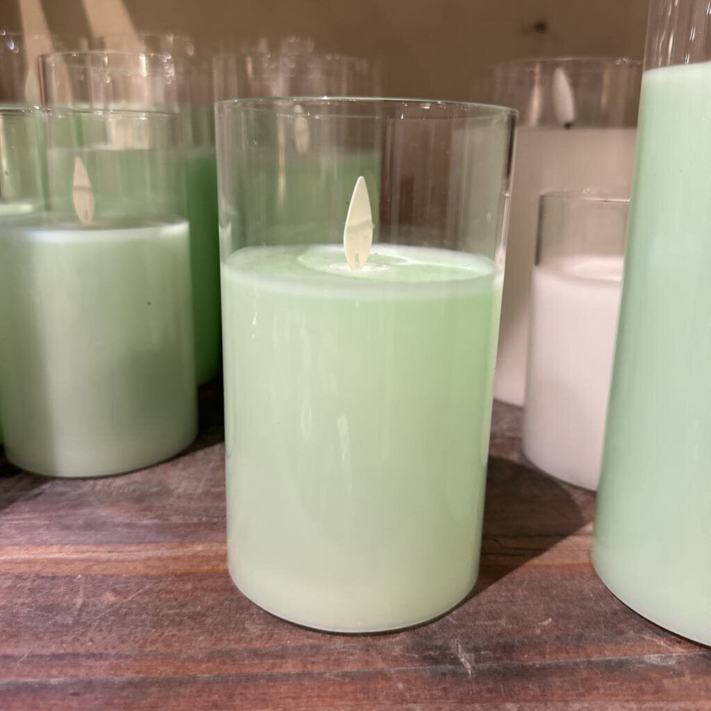 MOVING FLAME PILLAR CANDLE