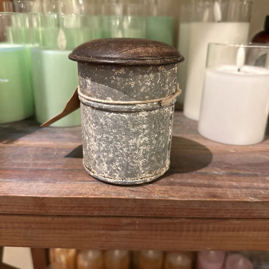 ANISE AND BLACK PEPPER HIMALAYAN CANDLE IN TIN