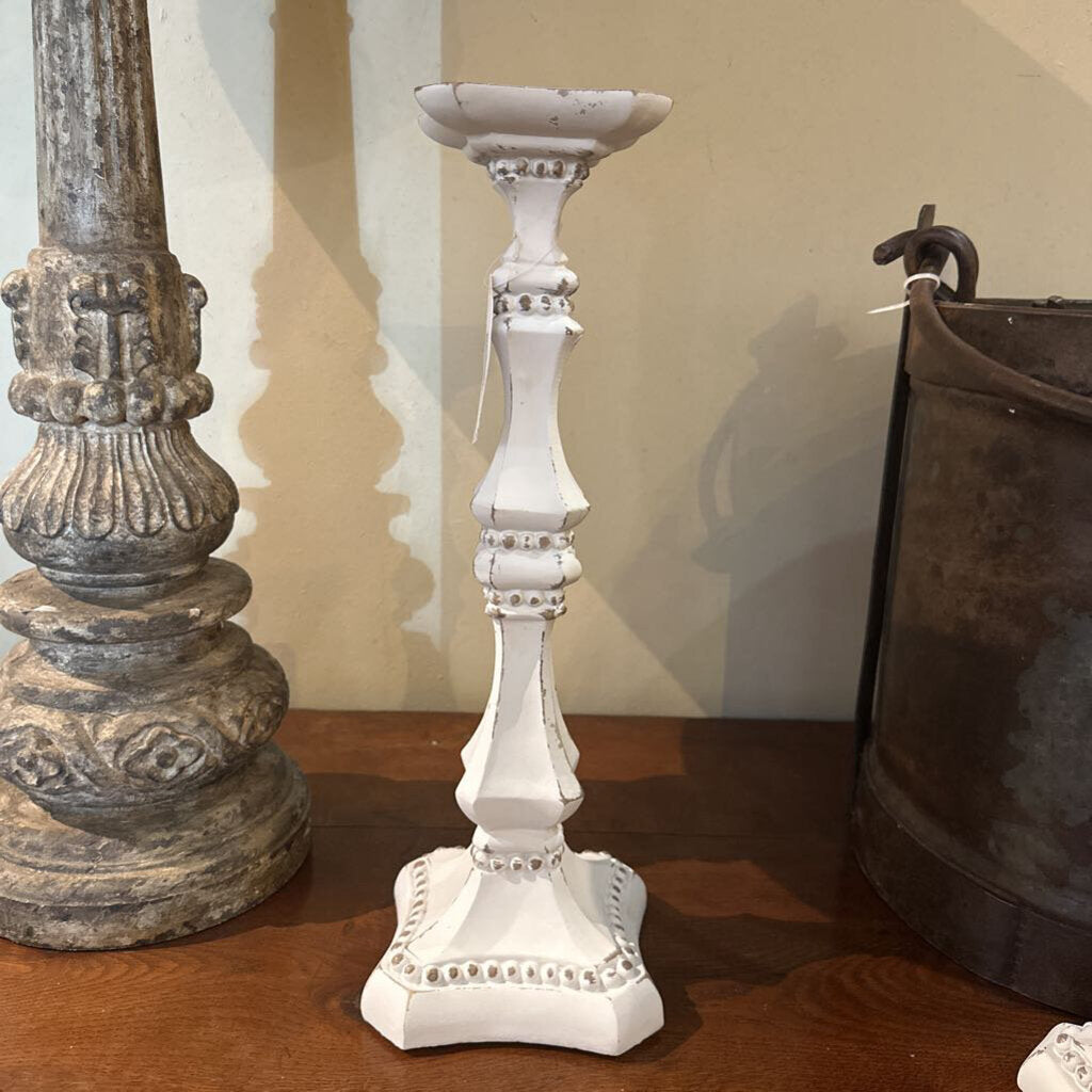 PILLAR HOLDER