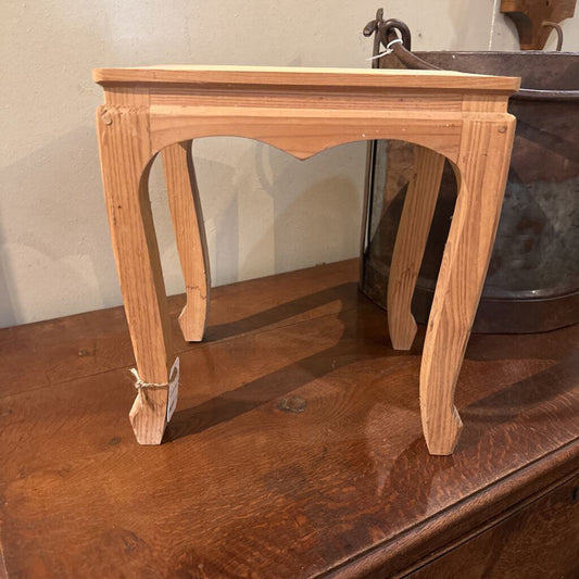 TABLE SHAPED STAND