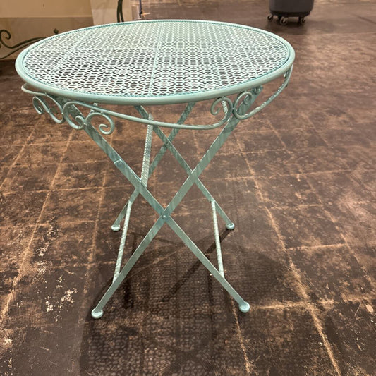 FOLDING METAL TABLE
