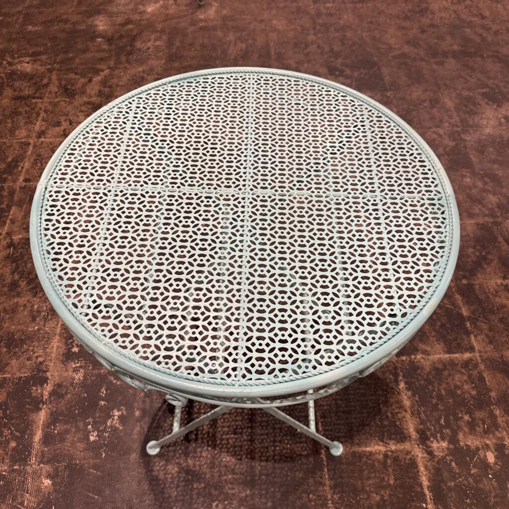 FOLDING METAL TABLE