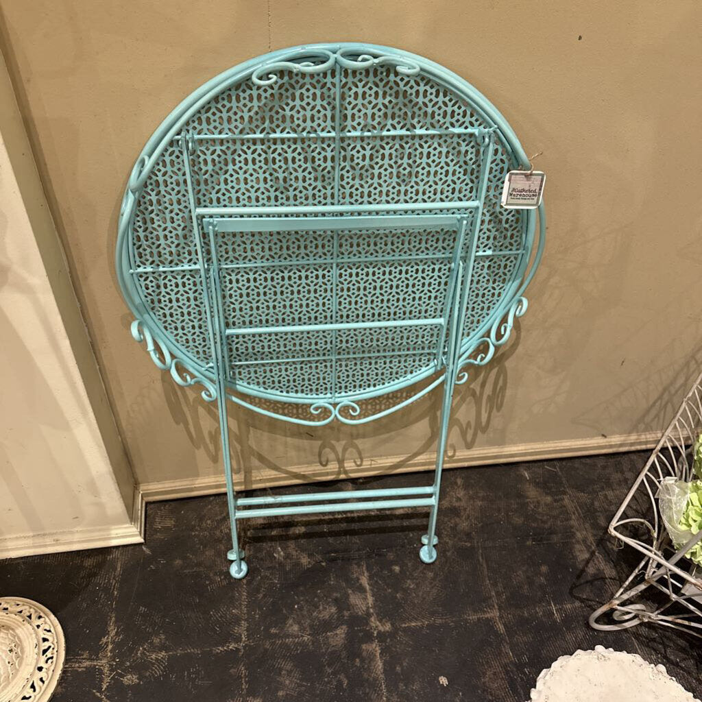 FOLDING METAL TABLE