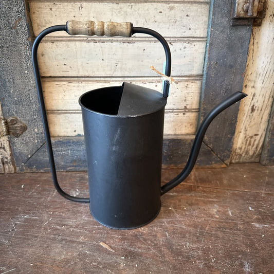 WATERING CAN WITH WOODEN HANDLE