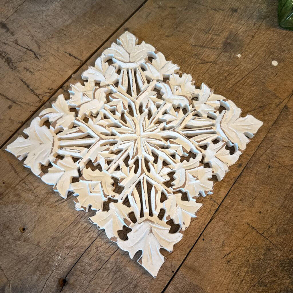 SNOWFLAKE SHAPED TRIVET