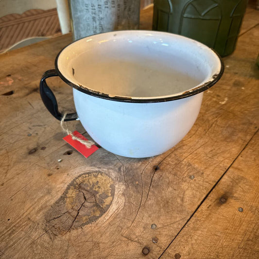 ENAMEL CHAMBER POT