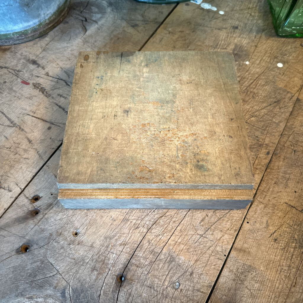 WOODEN CHANGE TRAY