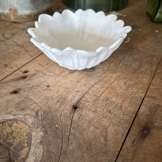 MILK GLASS LILY PONS SUNFLOWER BOWL