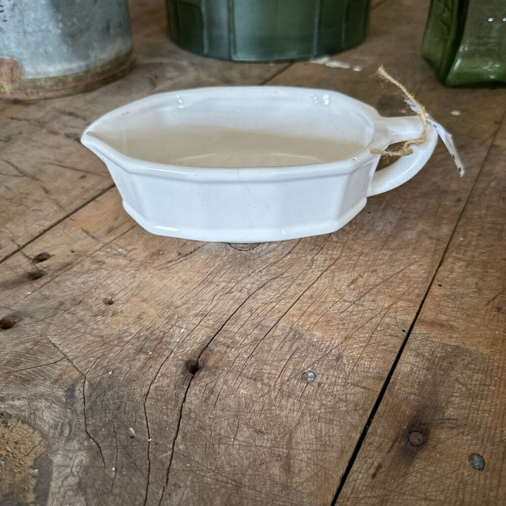 GRAVY BOAT