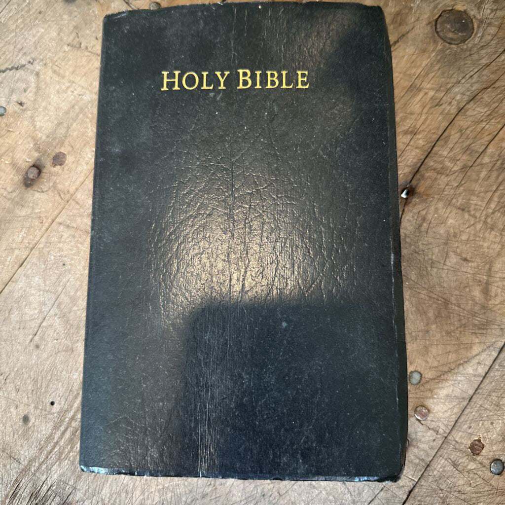 NEW KING JAMES VERSION BIBLE
