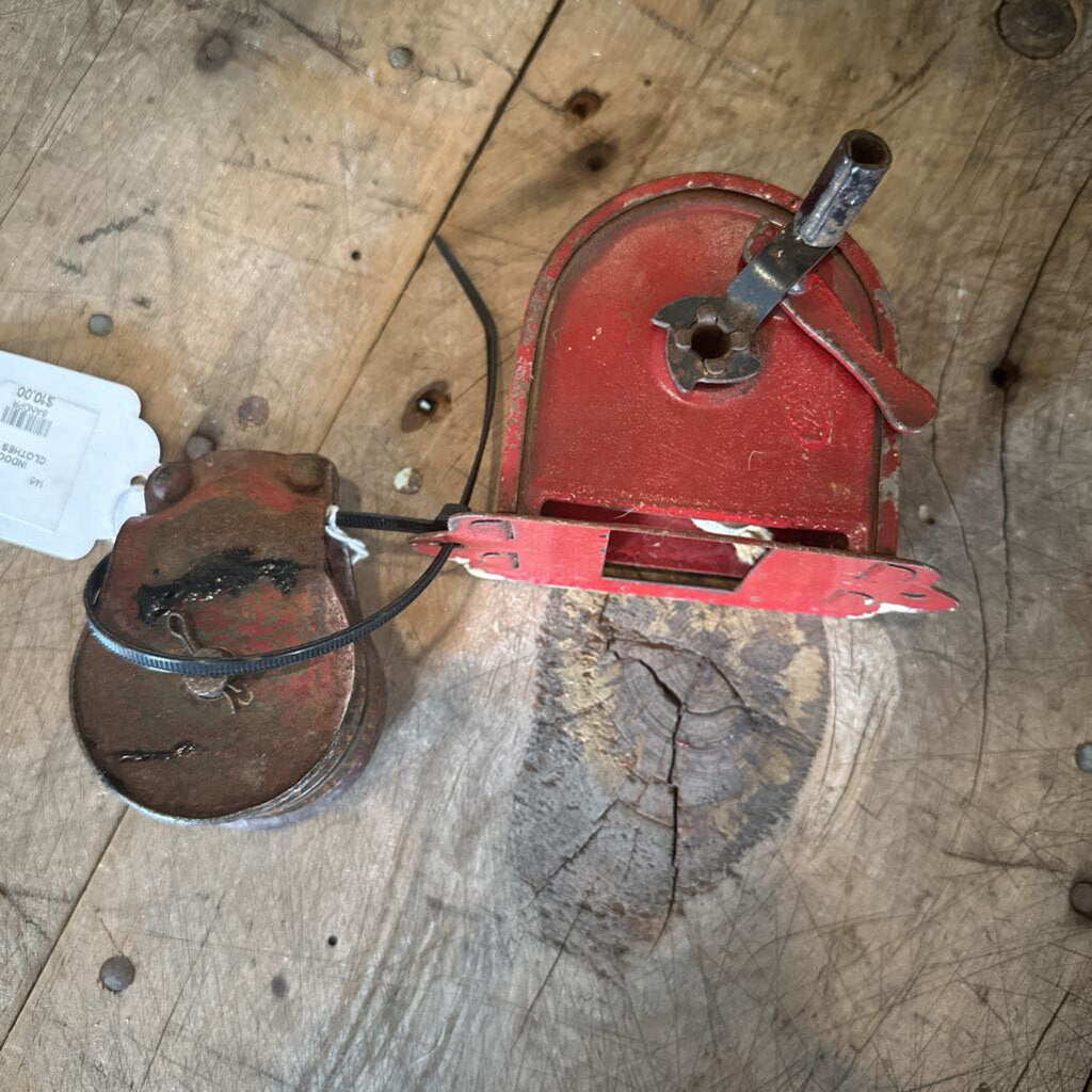 INDOOR CLOTHES LINE APPARATUS