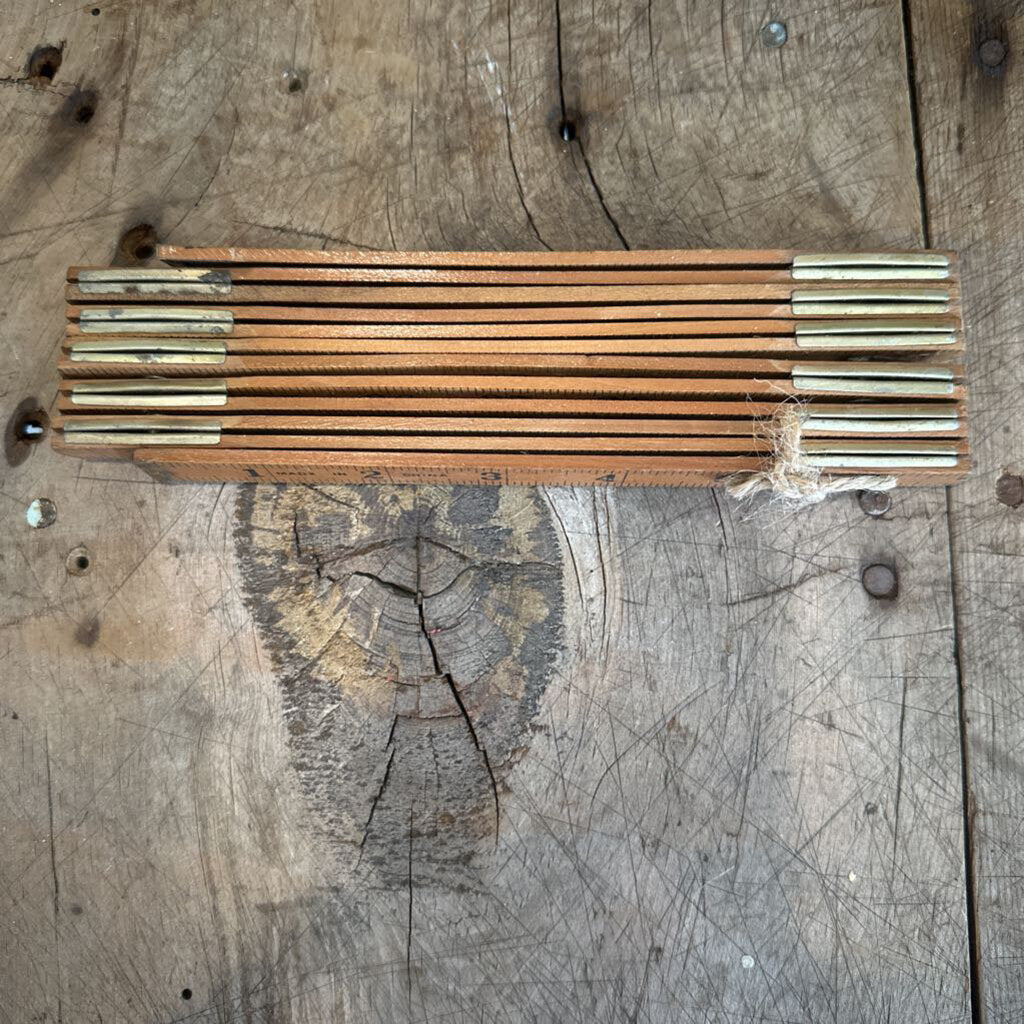 FOLDING WOODEN TAPE MEASURE