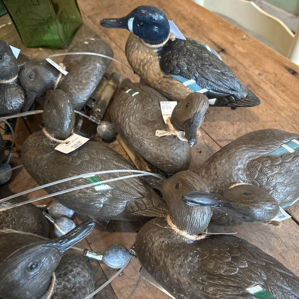 PLASTIC DUCK DECOY