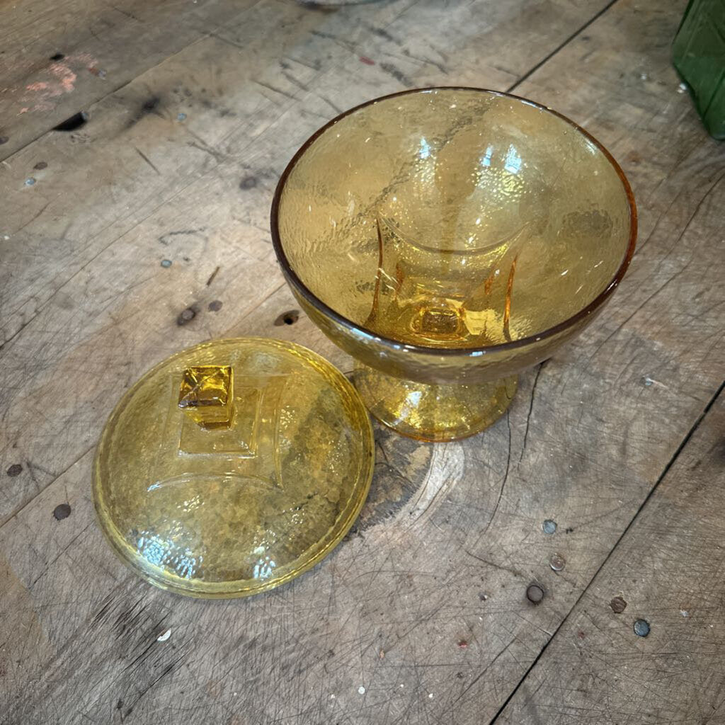 GLASS DISH WITH LID