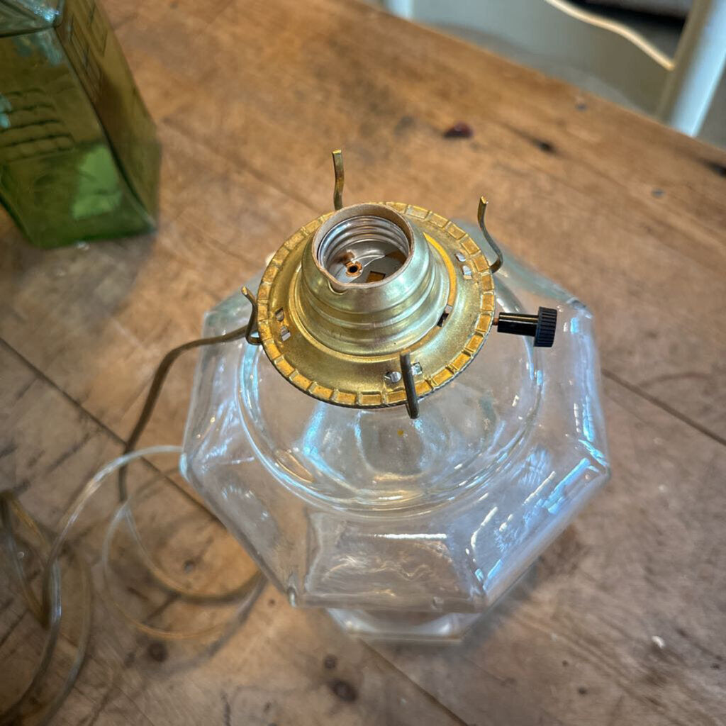 HURRICANE GLASS LAMP