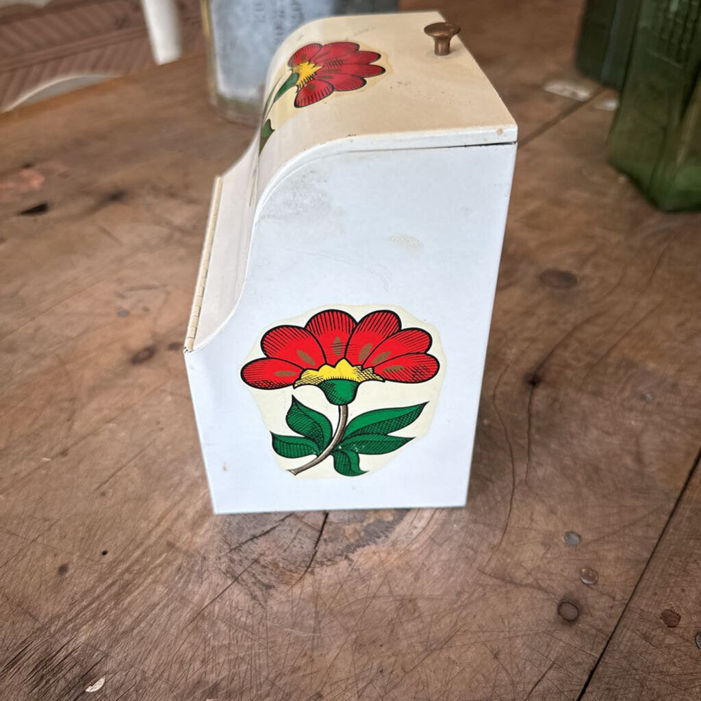 METAL RECIPE BOX WITH RECIPE CARDS