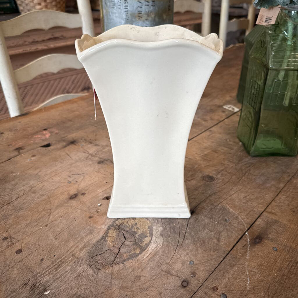 HAEGER SCALLOPED VASE