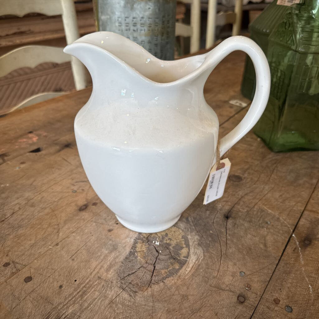 CREAMWARE PITCHER