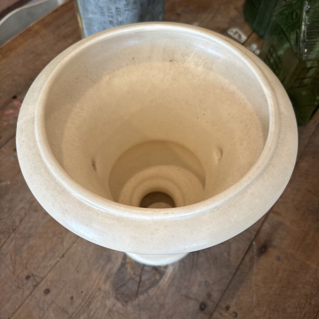 HAEGER URN PLANTER