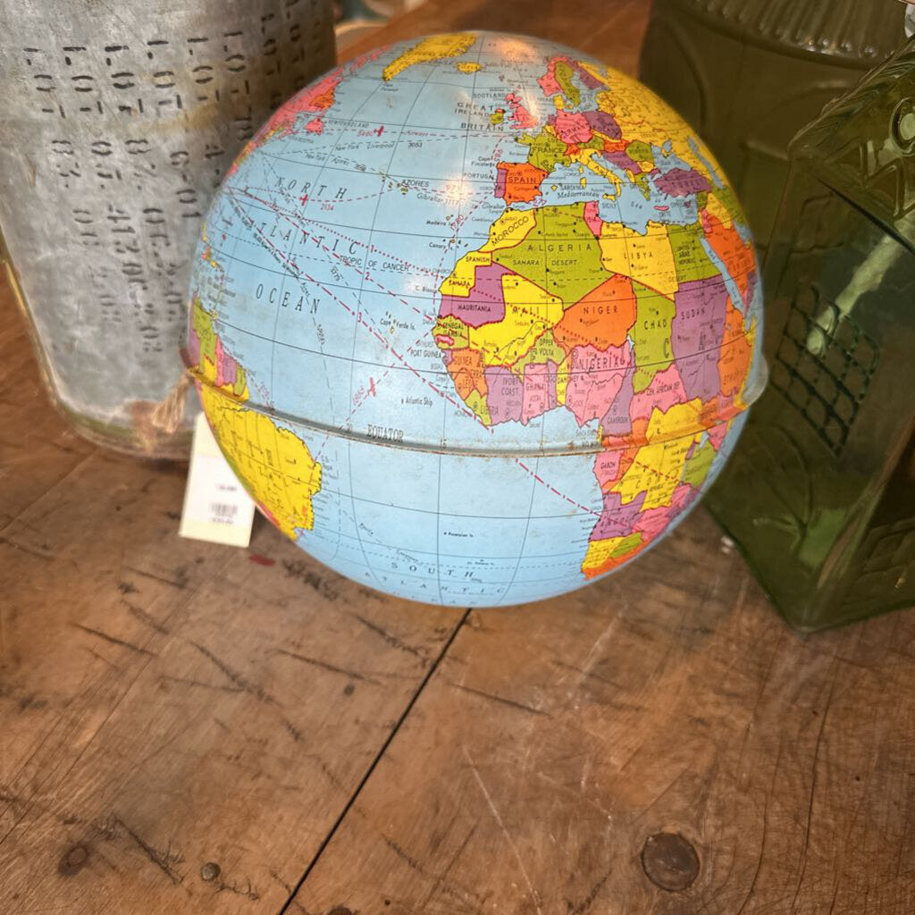 METAL GLOBE