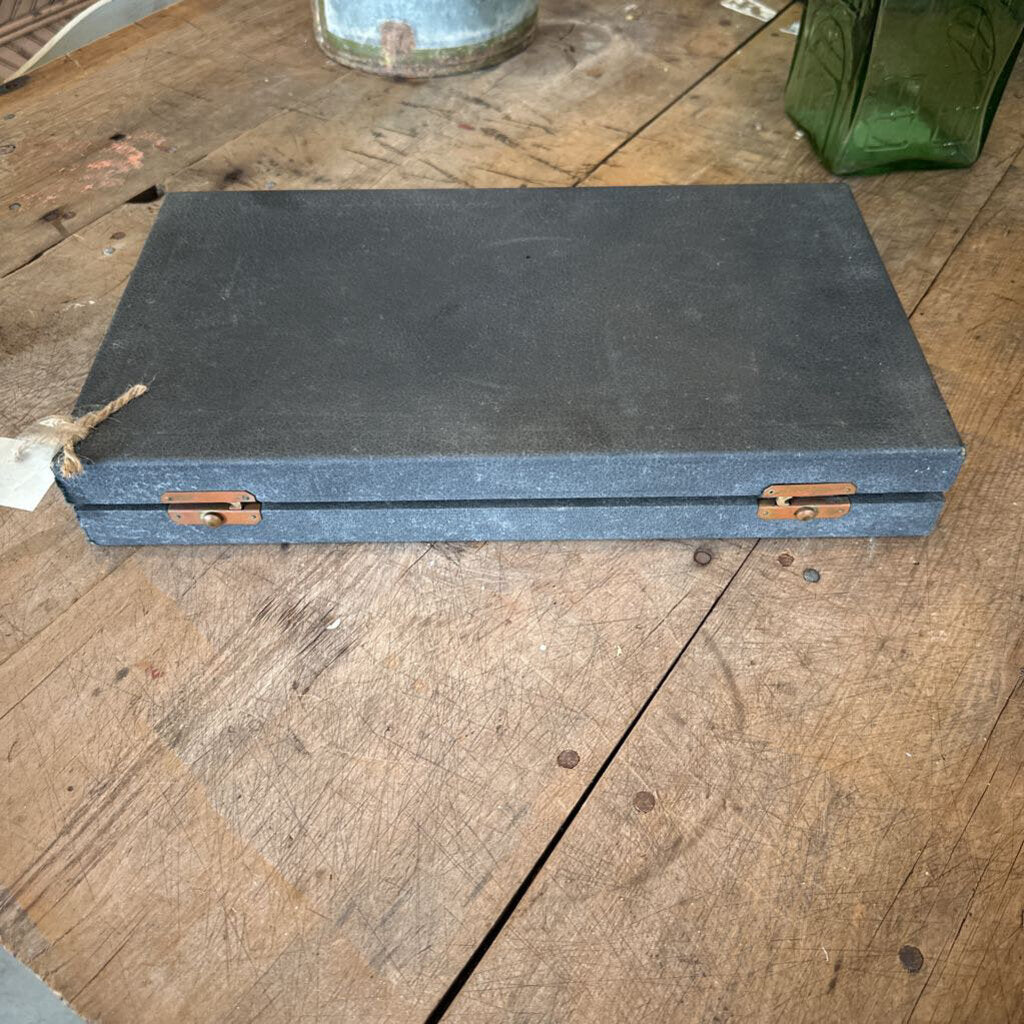 RING DISPLAY CASE