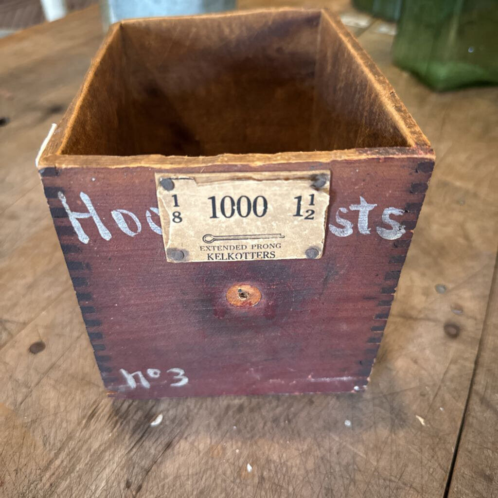 WOODEN SEWING MACHINE OIL BOX