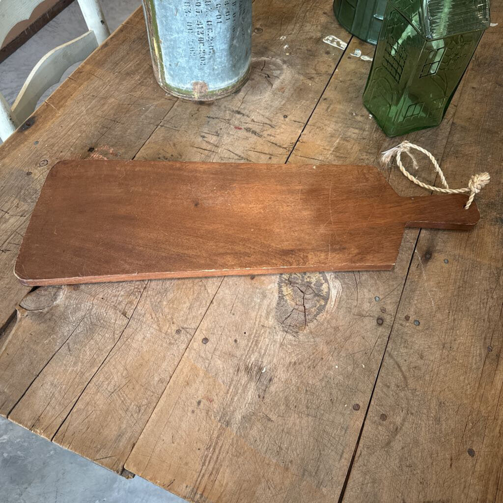 CUTTING BOARD