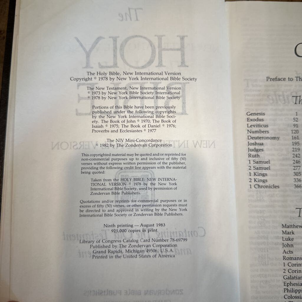NEW INTERNATIONAL VERSION HOLY BIBLE