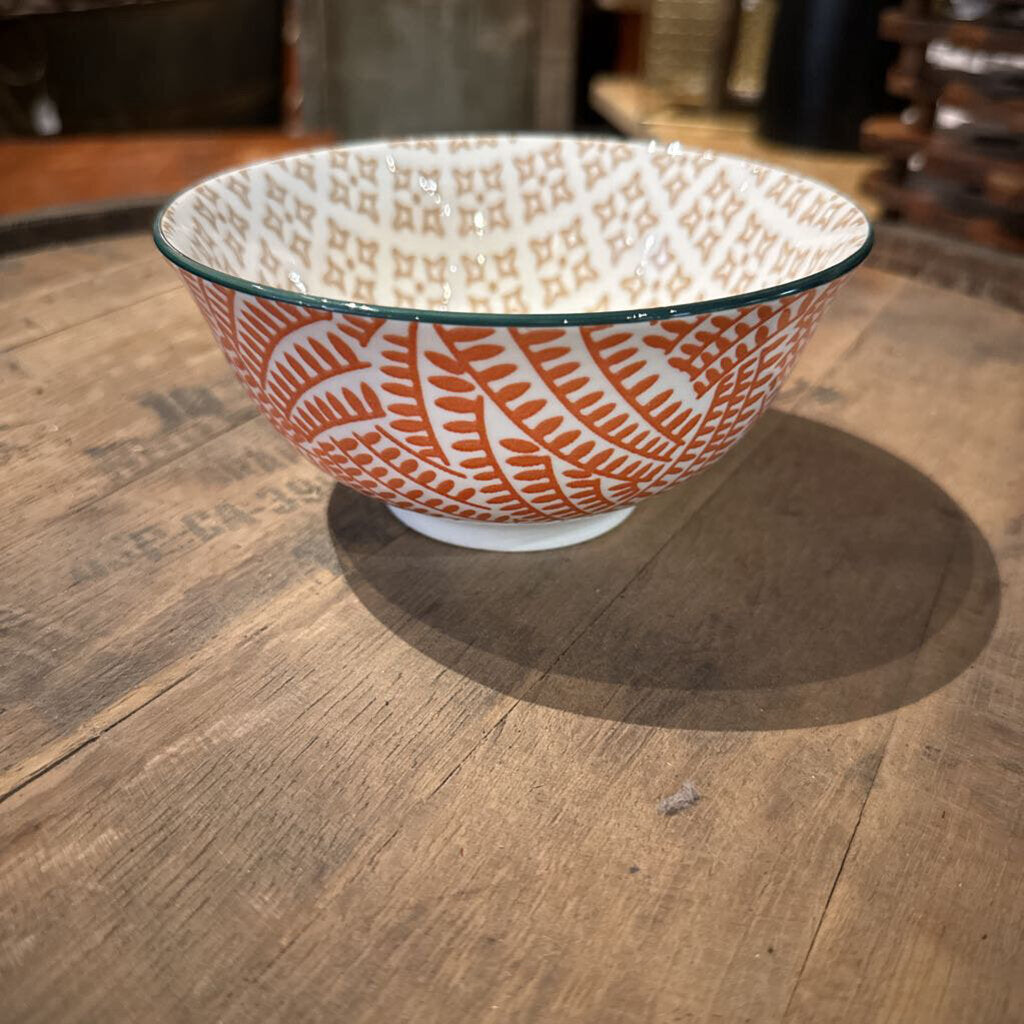 PATTERNED BERRY BOWL