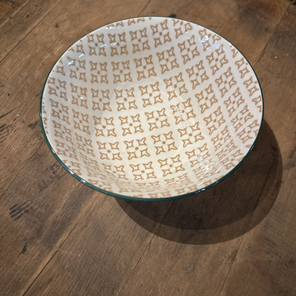 PATTERNED BERRY BOWL