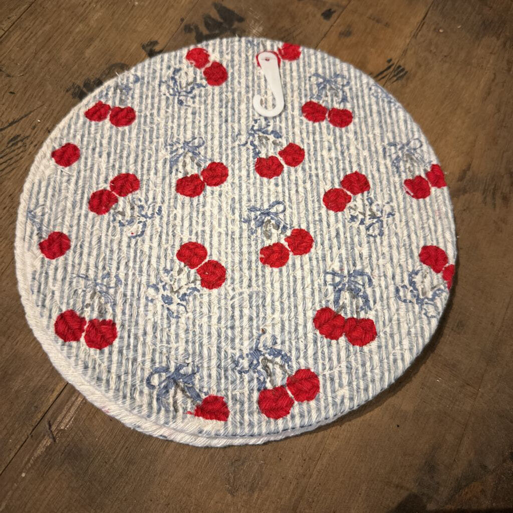 FABRIC TRIVET