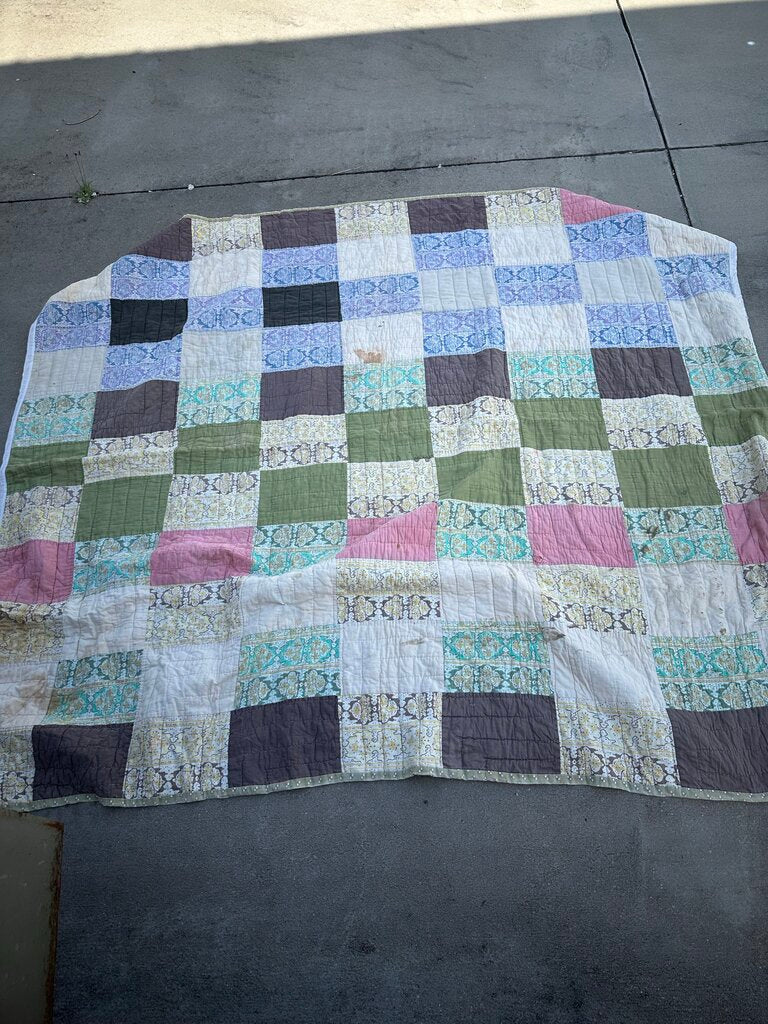 HANDMADE QUILTS