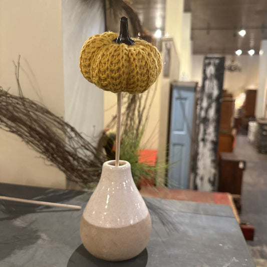 CROCHETED PUMPKIN STEM